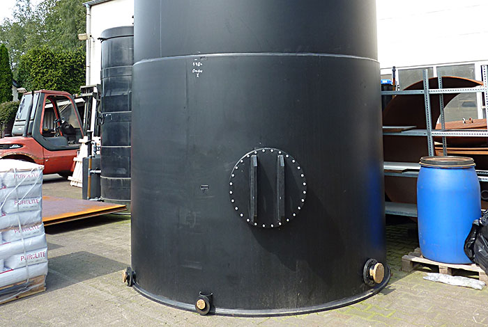 Process water tank made of HDPE