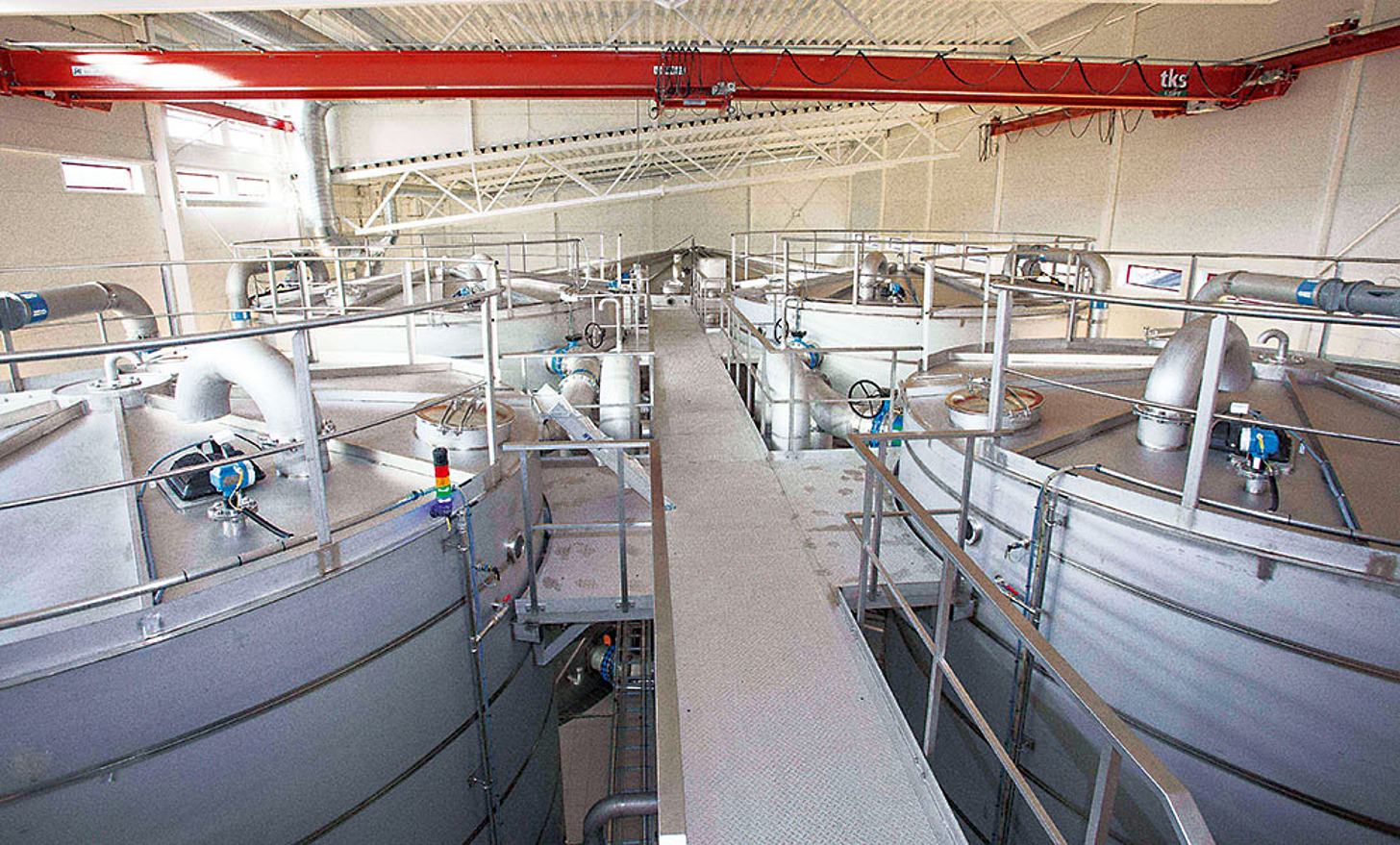 Special tanks as large filters