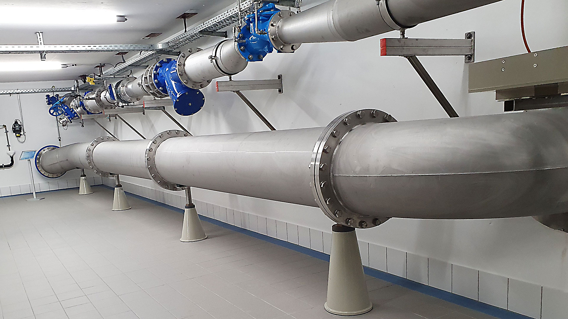 Pipe Supports, Valve Supports, Supports, Stainless Steel, Waterwork,  Watersupply, Shaft, Pipe Installation, Rfs, Rfn, Rfa, Rfb, Rfc, Rfe, Piping  Assembly, Hydro-Elektrik Gmbh, Hydrogroup