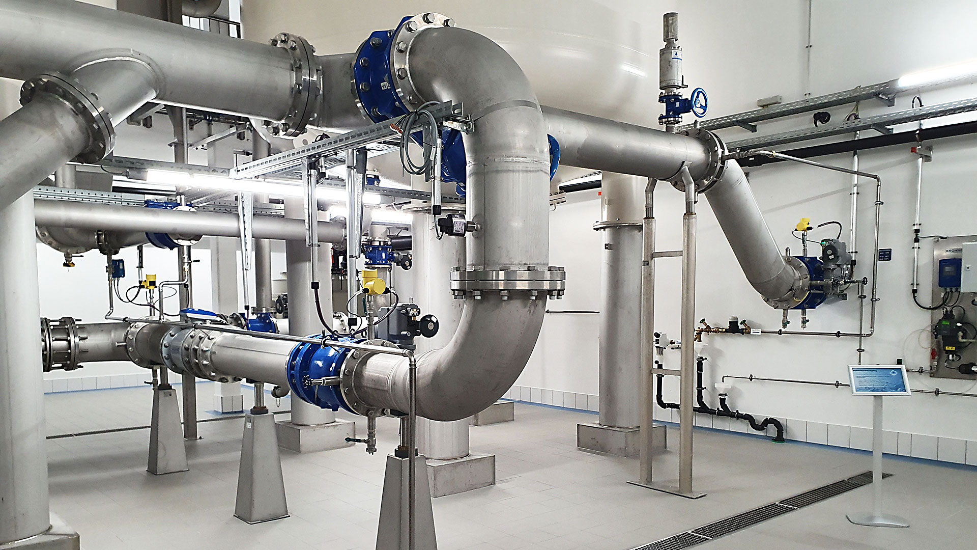 Pipe valve shop